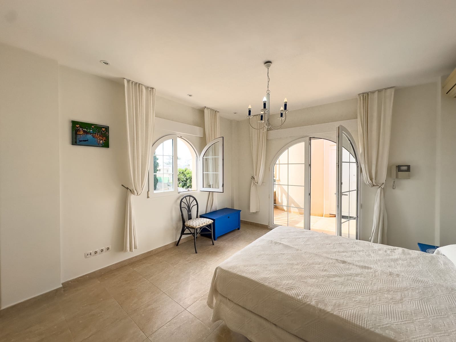 4 bedroom Villa for sale in Playa Flamenca with pool garage - € 860,000 (Ref: 9186178)