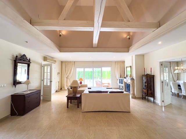 4 makuuhuone Huvila myytävänä paikassa Playa Flamenca, Orihuela mukana uima-altaan 
autotalli - 860 000 € (Ref: 9186178)