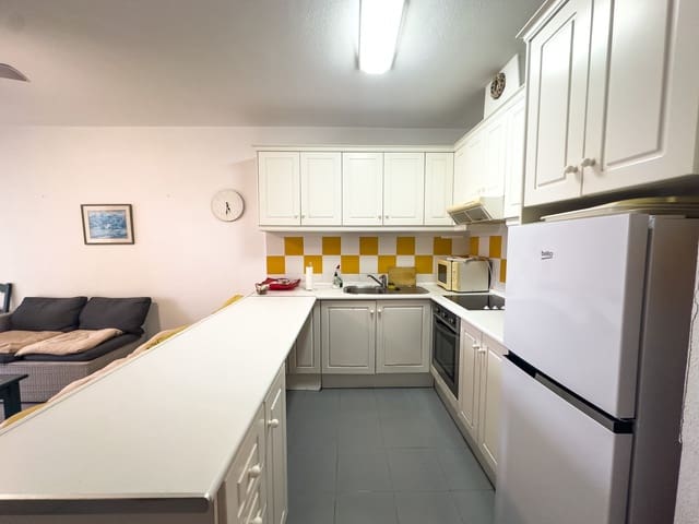 2 makuuhuone Huoneisto myytävänä paikassa Playa Flamenca, Orihuela mukana uima-altaan - 265 000 € (Ref: 9186184)