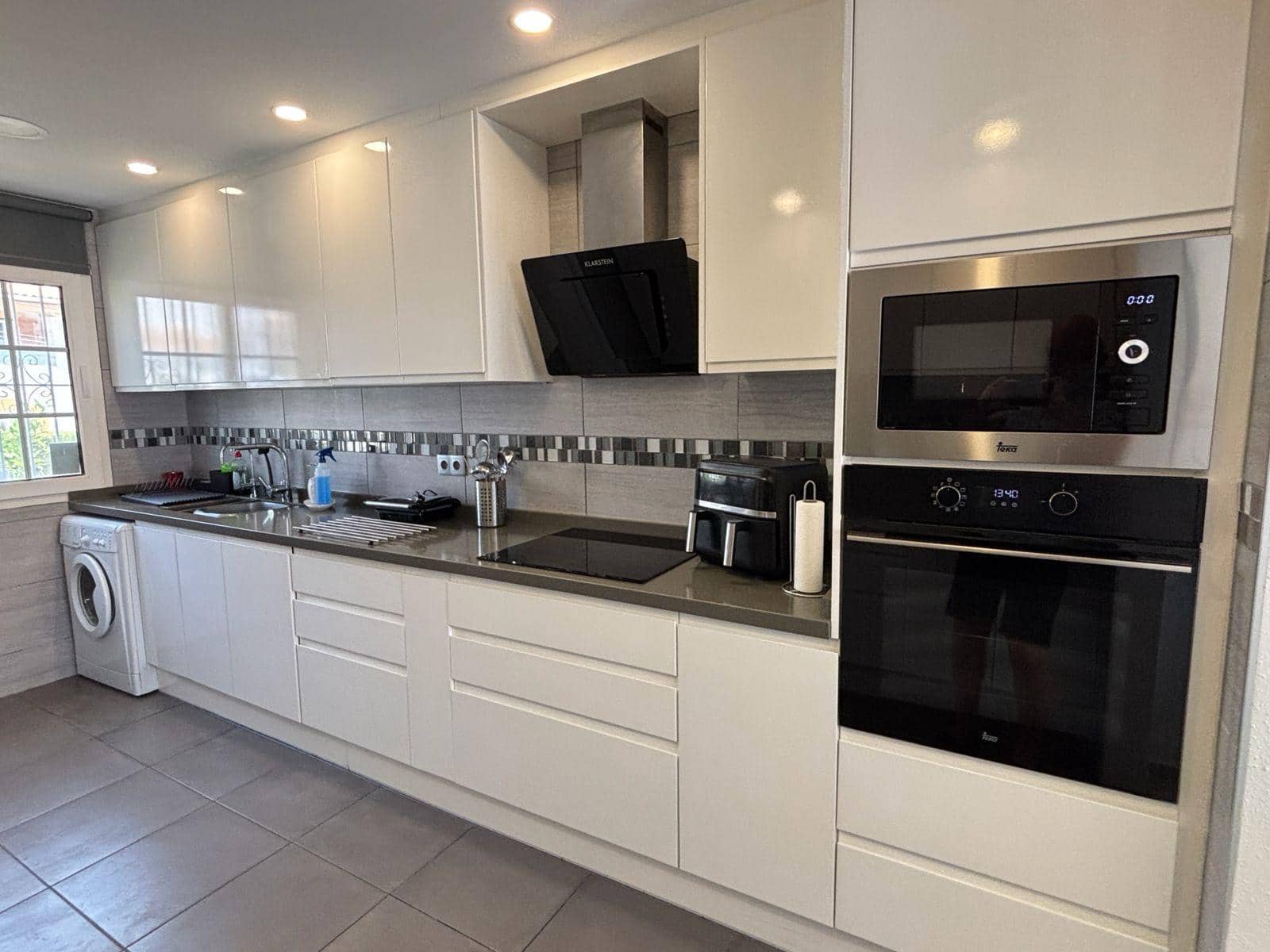 3 bedroom Villa for sale in Villamartin with pool garage - € 424,995 (Ref: 9190247)