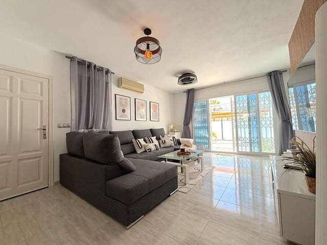 3 bedroom Villa for sale in Villamartin, Orihuela with pool garage - € 424,995 (Ref: 9190247)