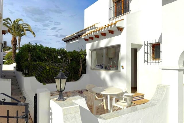 3 soverom Hus til salgs i Villamartin, Orihuela med svømmebasseng - € 215 000 (Ref: 9190349)