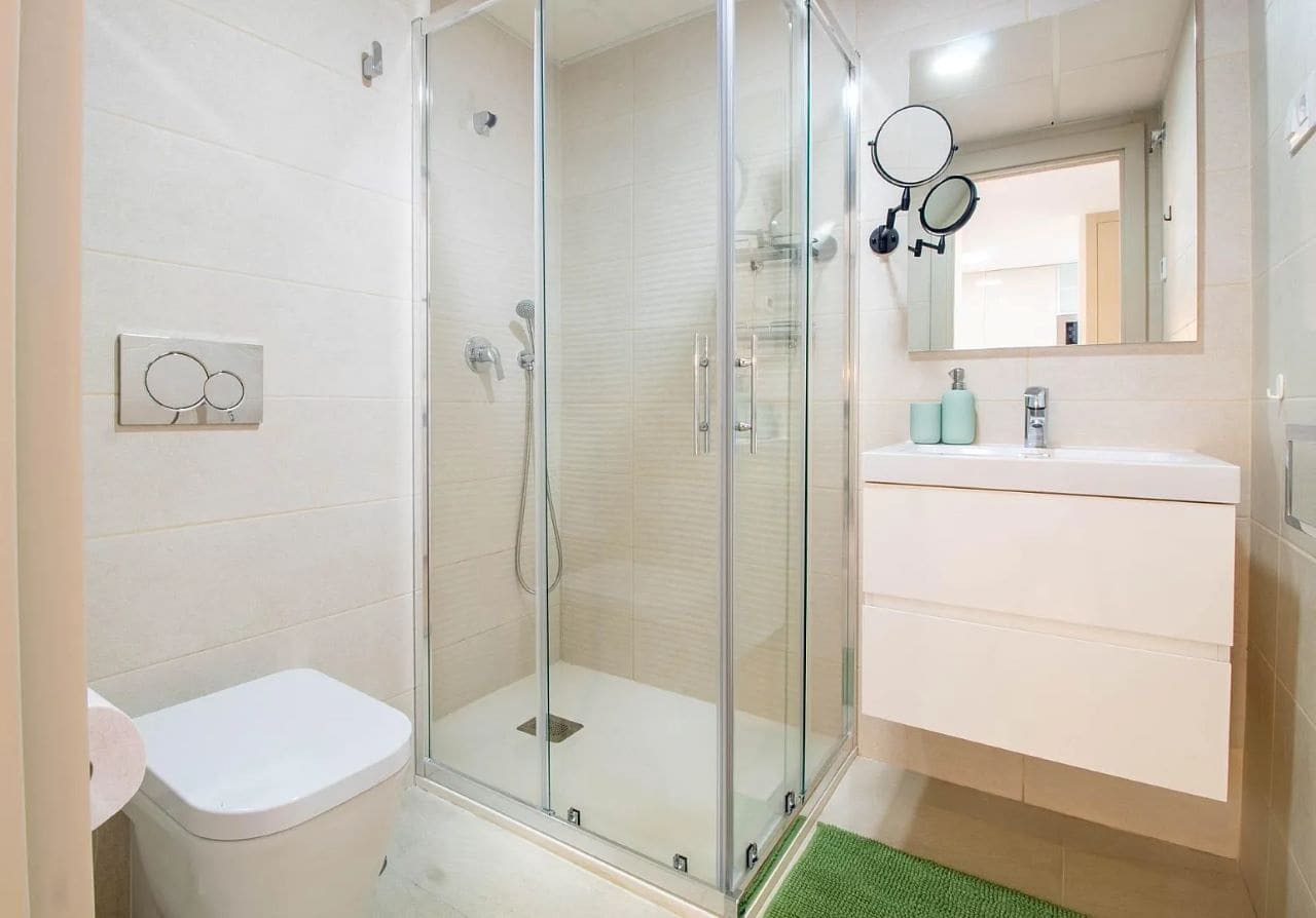 2 bedroom Apartment for sale in Playa Flamenca with pool garage - € 395,000 (Ref: 9191494)