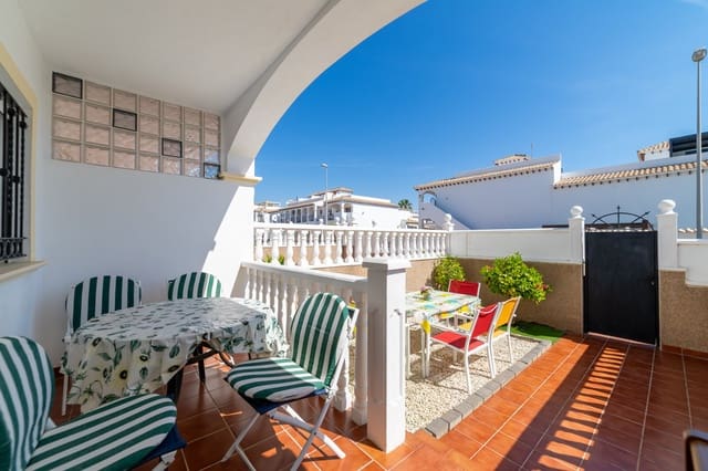 2 soveværelse Byhus til salg i Punta Prima, Torrevieja med swimmingpool garage - € 185.000 (Ref: 9191522)