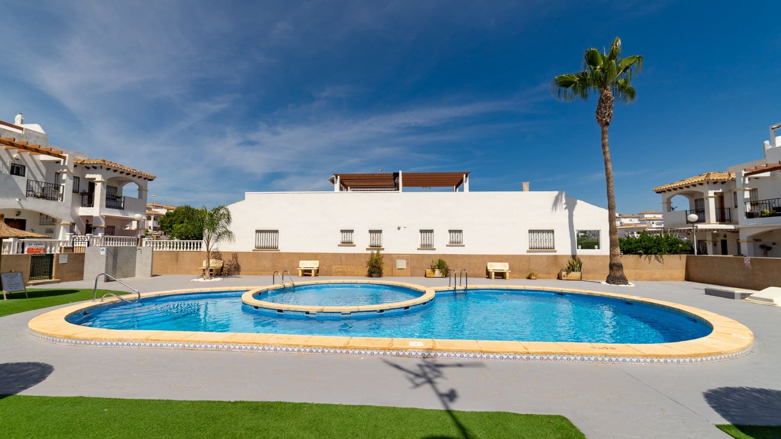 2 soveværelse Byhus til salg i Punta Prima med swimmingpool garage - € 185.000 (Ref: 9191522)