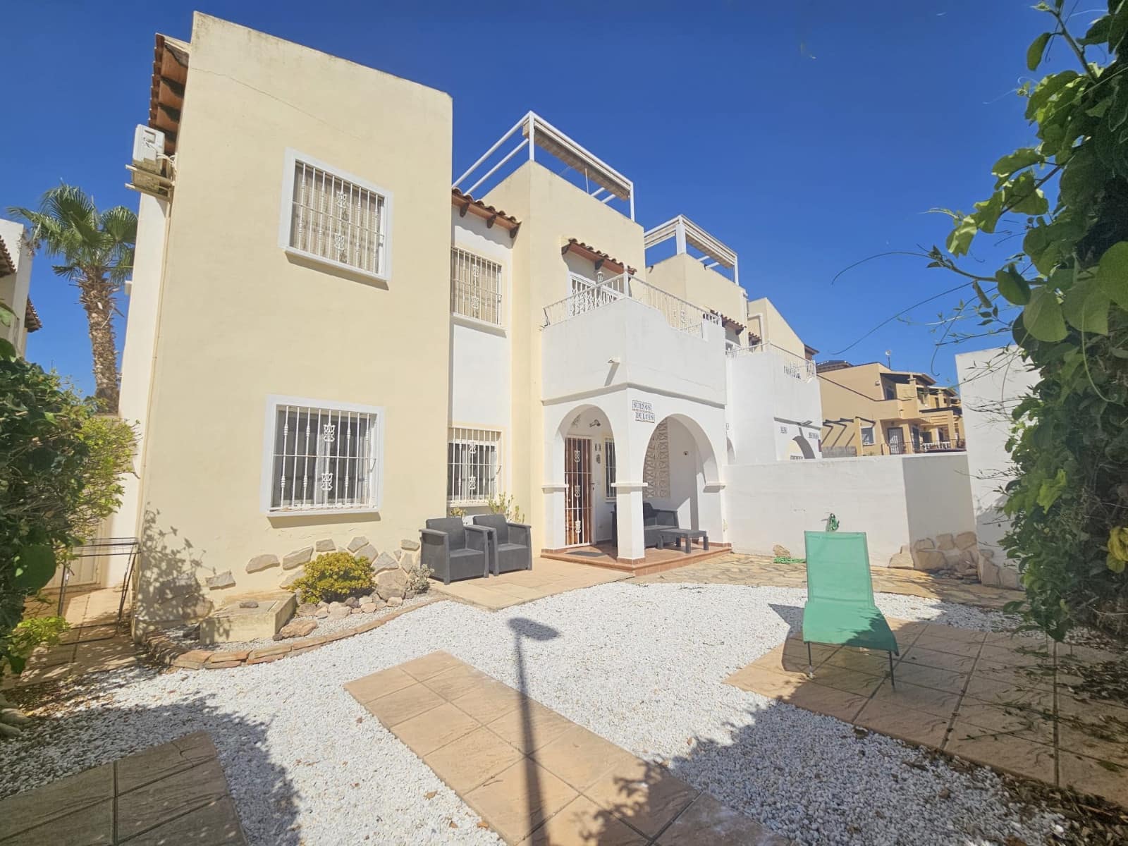 2 soveværelse Lejlighed til salg i Villamartin med swimmingpool garage - € 149.995 (Ref: 9191577)