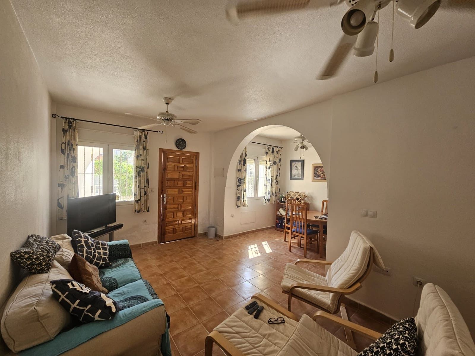 2 soveværelse Lejlighed til salg i Villamartin med swimmingpool garage - € 149.995 (Ref: 9191577)