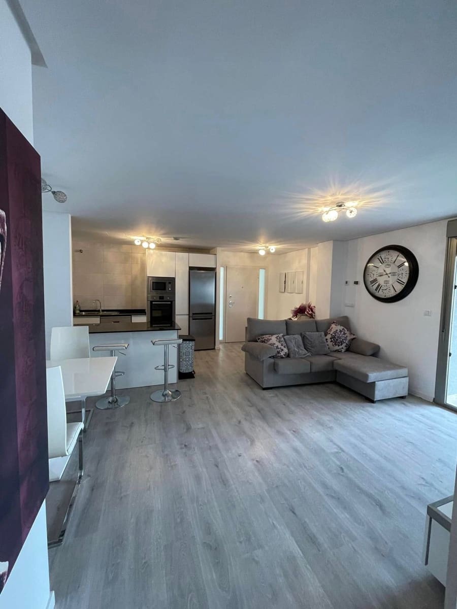 2 soverom Leilighet til salgs i Los Dolses med svømmebasseng garasje - € 235 000 (Ref: 9191596)