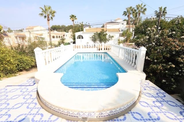 2 bedroom Villa for sale in Los Balcones - Los Altos, Torrevieja with pool garage - € 269,000 (Ref: 9191728)