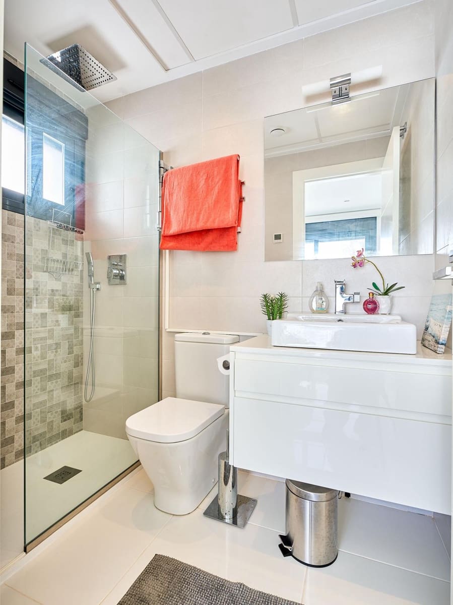 3 soveværelse Villa til salg i Orihuela Costa med swimmingpool garage - € 499.000 (Ref: 9197043)