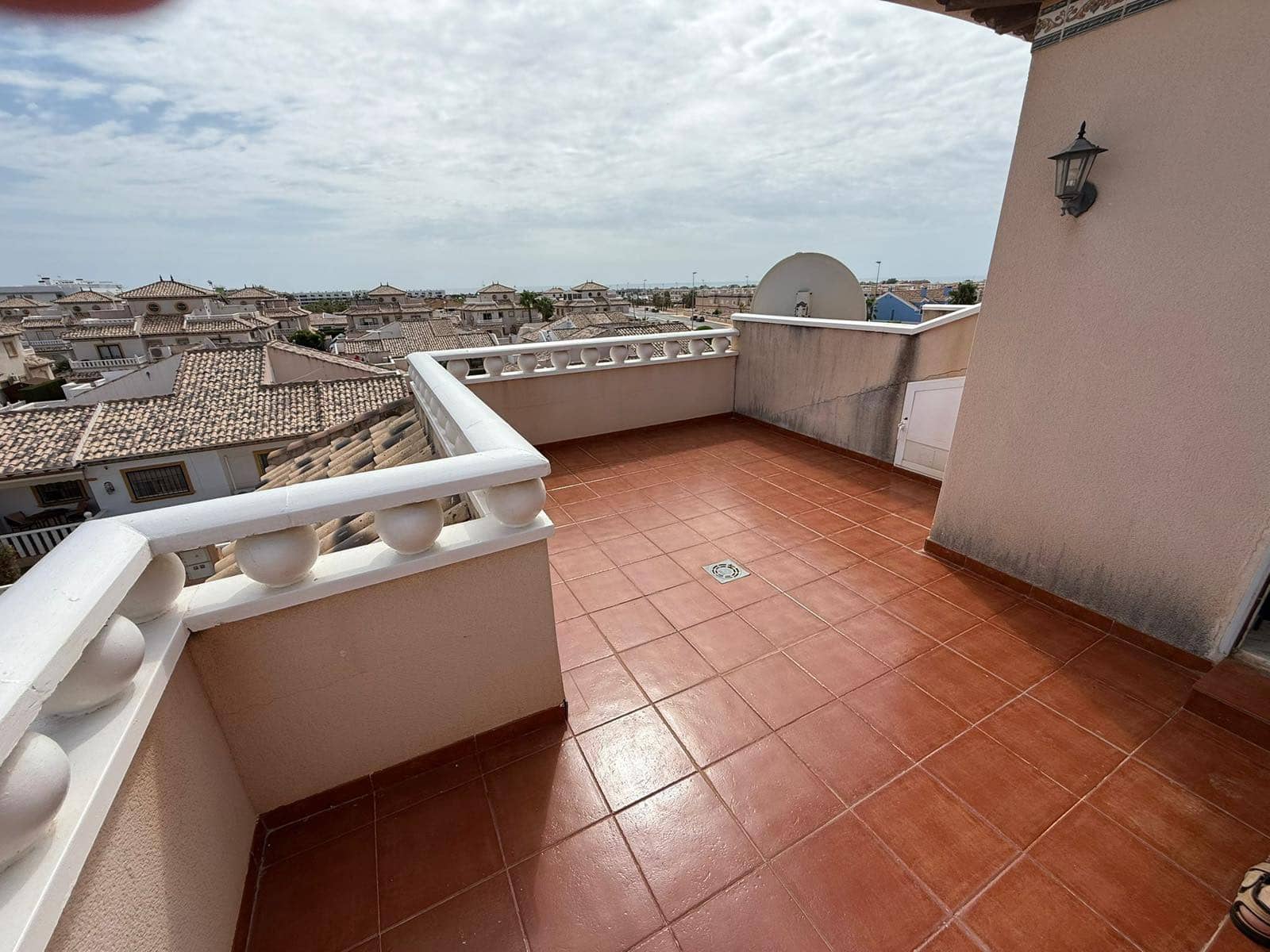 3 soverom Hus til salgs i Orihuela Costa med svømmebasseng garasje - € 214 990 (Ref: 9201609)