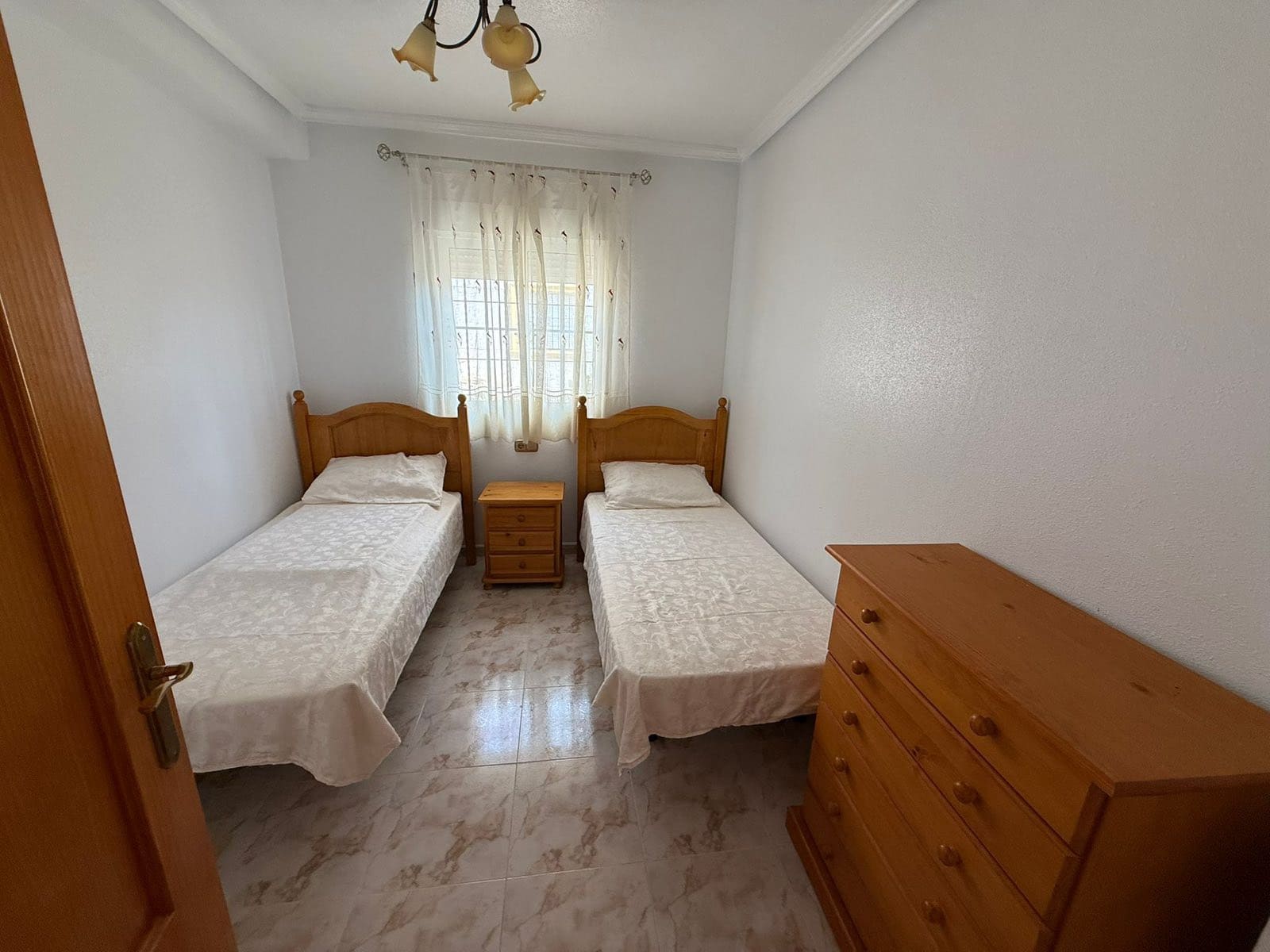 3 soverom Hus til salgs i Orihuela Costa med svømmebasseng garasje - € 214 990 (Ref: 9201609)