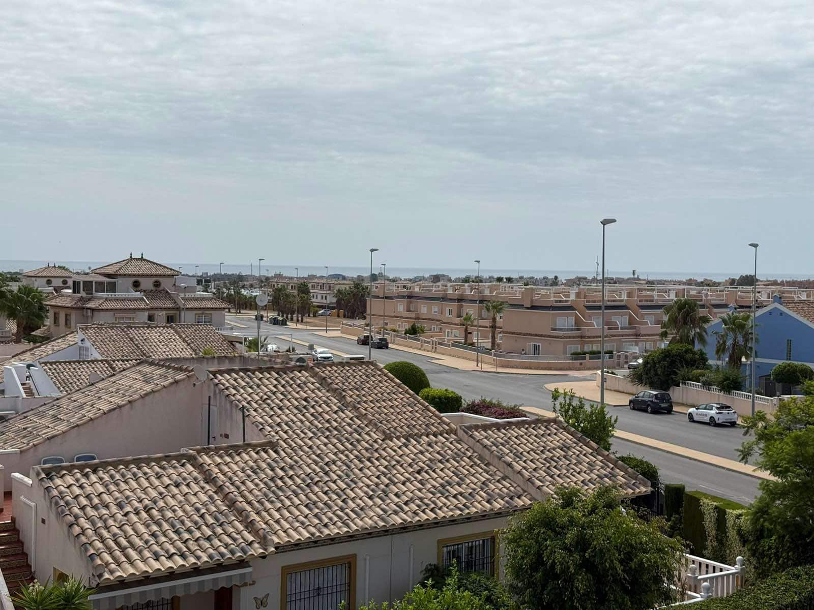 3 soverom Hus til salgs i Orihuela Costa med svømmebasseng garasje - € 214 990 (Ref: 9201609)