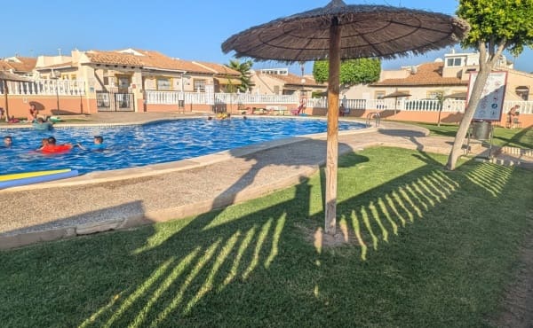 2 soveværelse Byhus til salg i La Regia med swimmingpool garage - € 184.000 (Ref: 9201626)