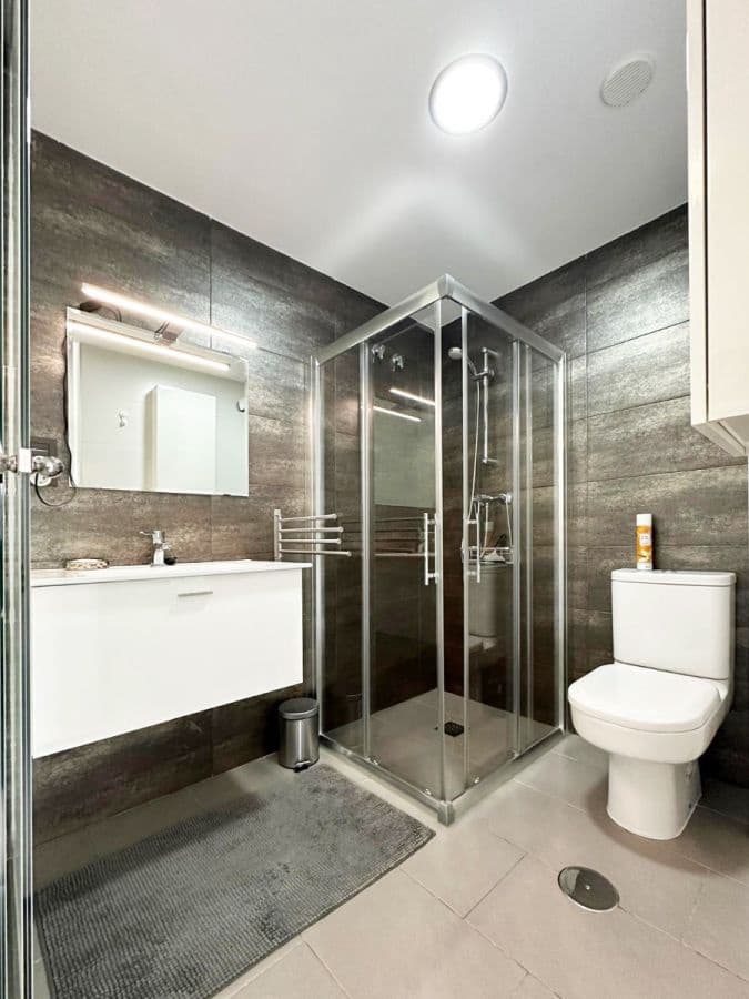 2 sovrum Lägenhet till salu i Playa Flamenca med pool garage - 299 500 € (Ref: 9237694)