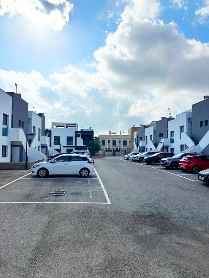 2 sovrum Lägenhet till salu i Playa Flamenca med pool garage - 299 500 € (Ref: 9237694)