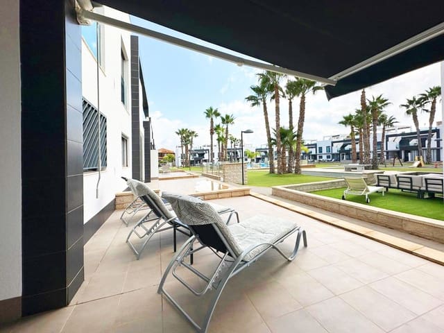 2 bedroom Apartment for sale in Playa Flamenca, Orihuela with pool garage - € 299,500 (Ref: 9237694)