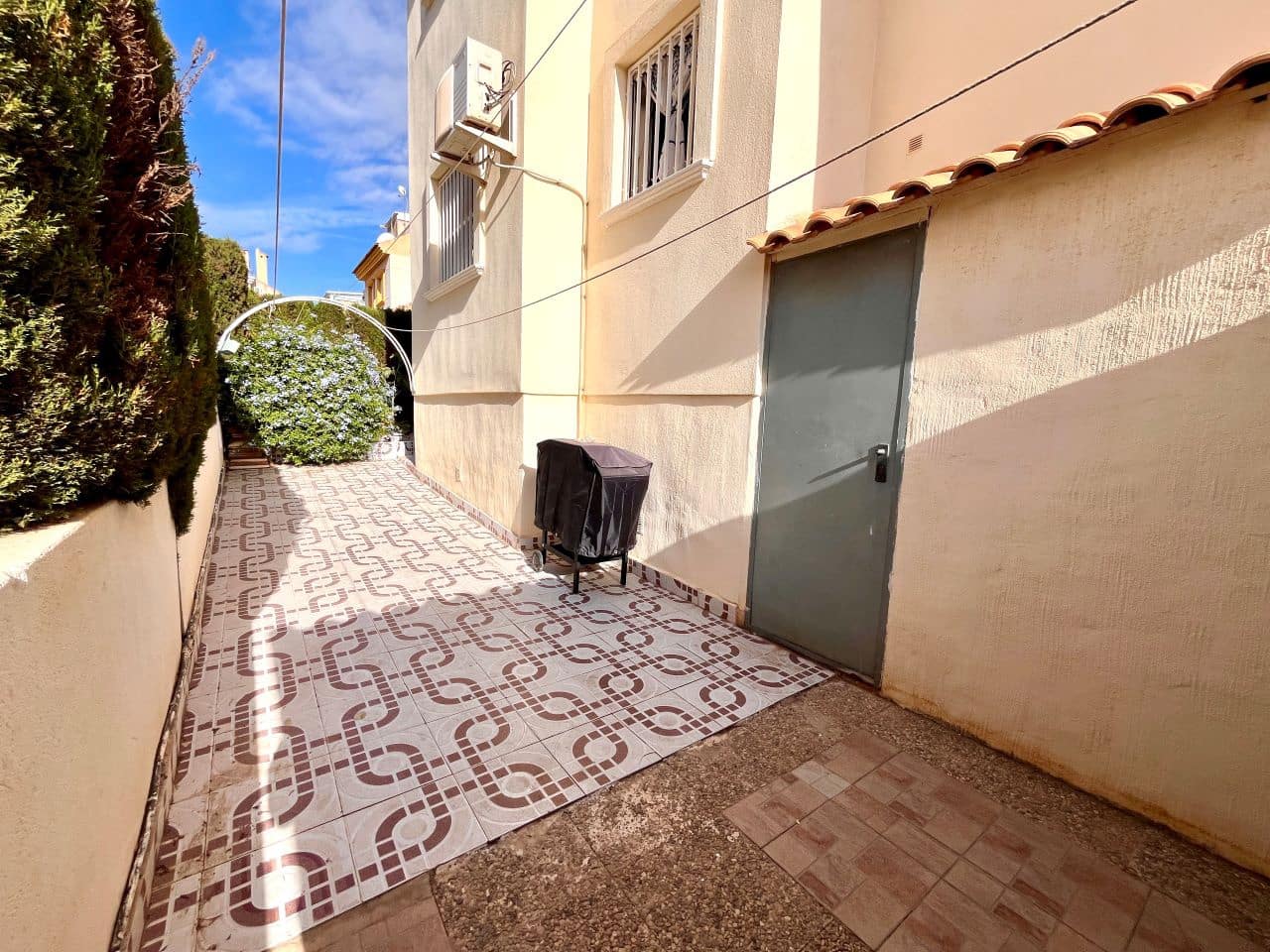 2 bedroom Apartment for sale in Playa Flamenca with pool garage - € 199,999 (Ref: 9258097)