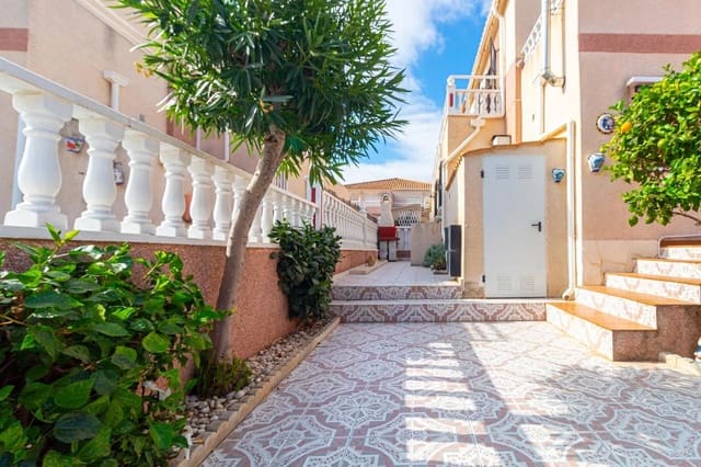 3 soverom Hus til salgs i Cabo Roig, Orihuela med svømmebasseng garasje - € 229 000 (Ref: 9266698)