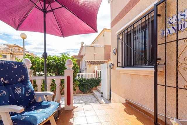 3 soverom Hus til salgs i Cabo Roig, Orihuela med svømmebasseng garasje - € 229 000 (Ref: 9266698)
