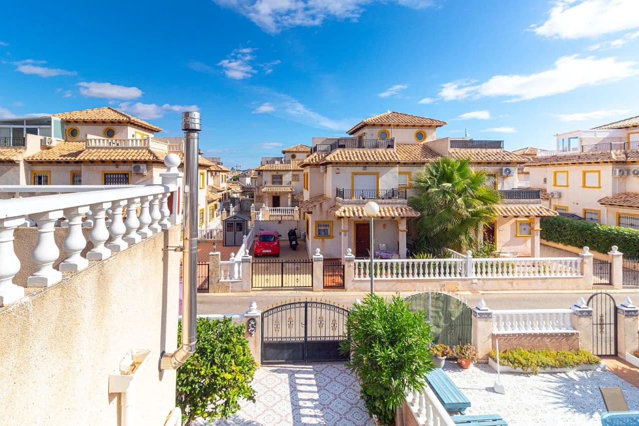 3 sovrum Hus till salu i Cabo Roig med pool garage - 229 000 € (Ref: 9266698)