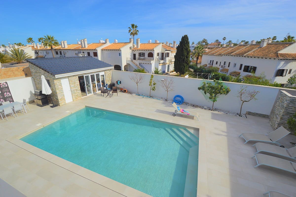 4 bedroom Villa for sale in La Zenia with pool garage - € 1,350,000 (Ref: 9270526)