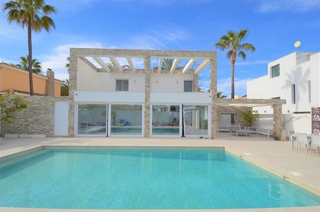 4 bedroom Villa for sale in La Zenia, Orihuela with pool garage - € 1,350,000 (Ref: 9270526)