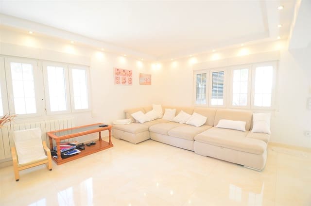 4 bedroom Villa for sale in La Zenia, Orihuela with pool garage - € 1,350,000 (Ref: 9270526)