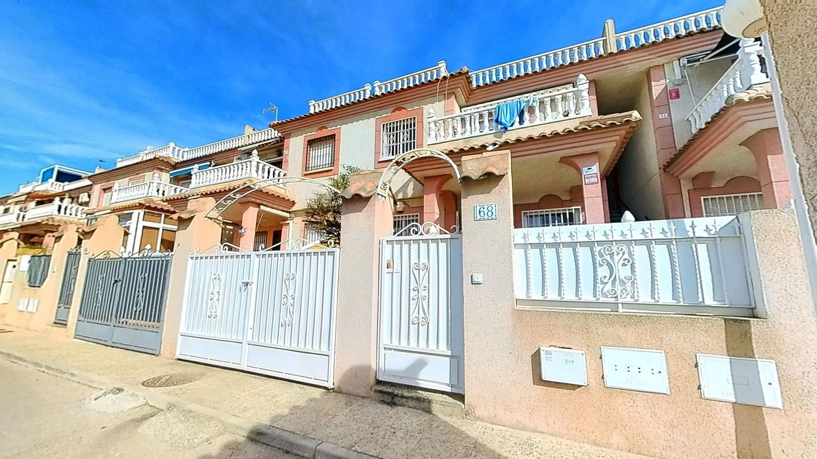 2 bedroom Apartment for sale in Playa Flamenca with pool garage - € 189,000 (Ref: 9293809)