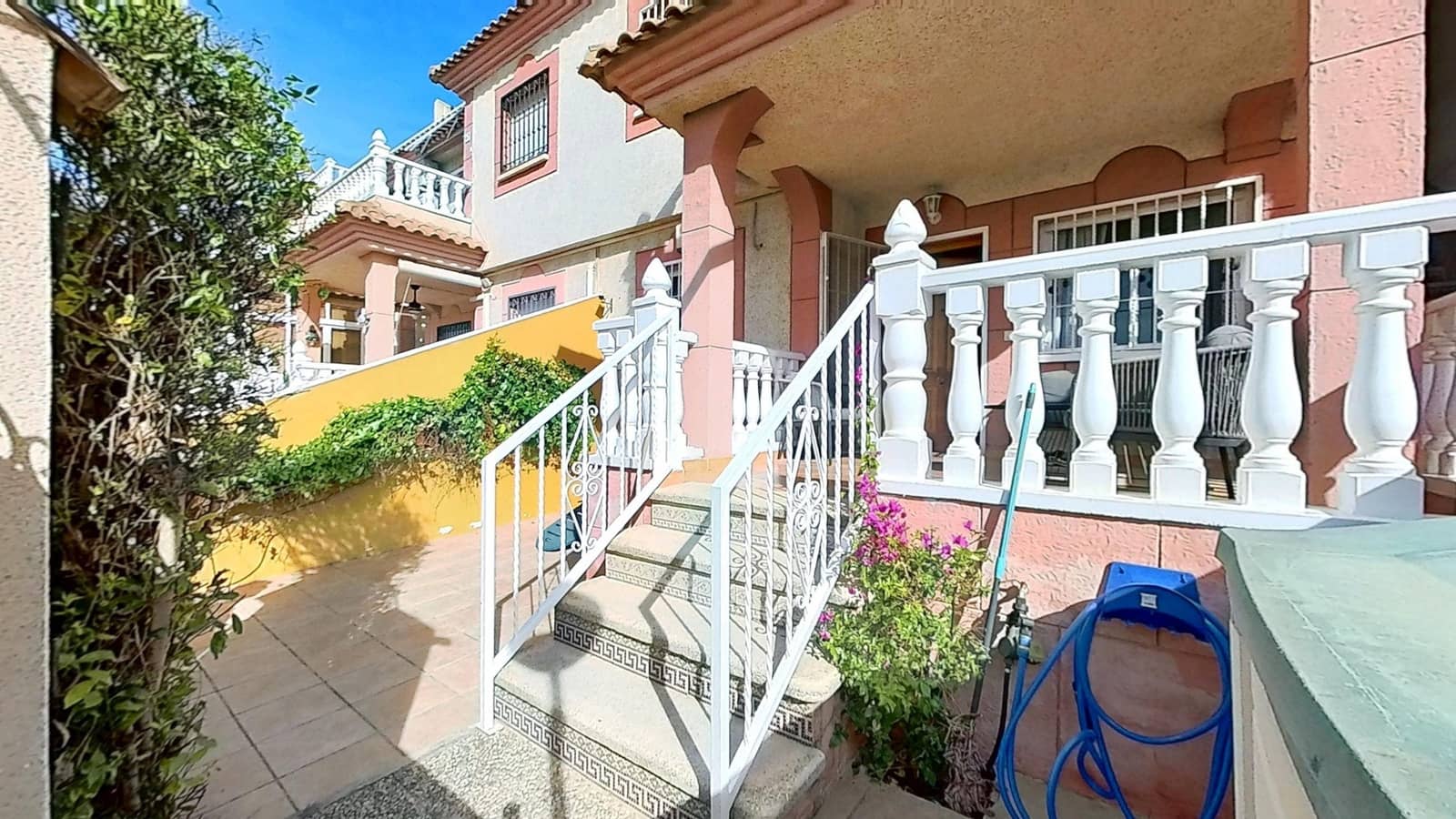 2 bedroom Apartment for sale in Playa Flamenca with pool garage - € 189,000 (Ref: 9293809)