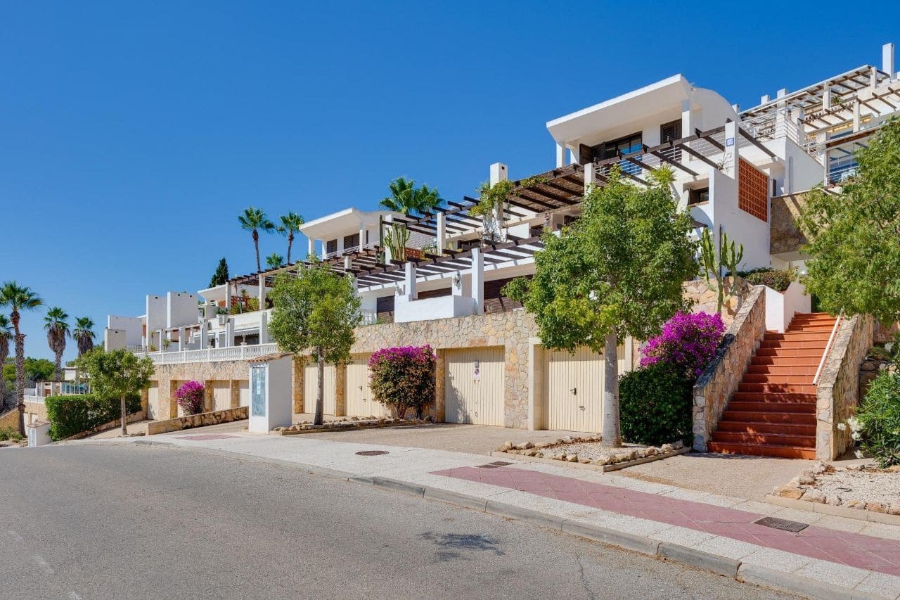 2 slaapkamer Appartement te koop in Las Ramblas Golf met zwembad garage - € 325.000 (Ref: 9307009)