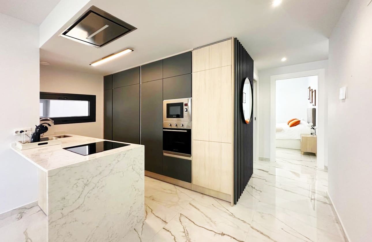 2 soveværelse Lejlighed til salg i Orihuela Costa med swimmingpool garage - € 299.000 (Ref: 9309002)