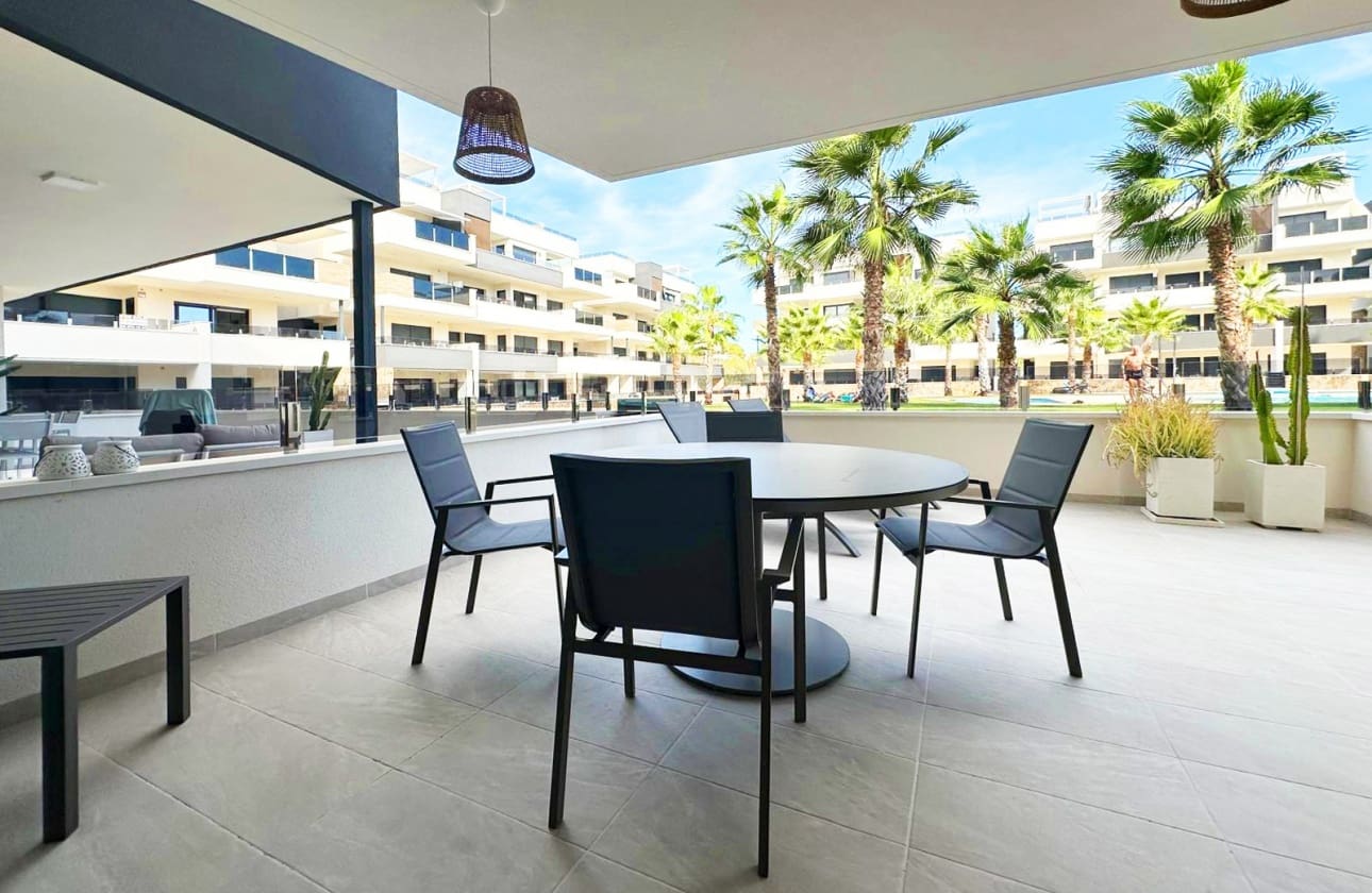 2 soveværelse Lejlighed til salg i Orihuela Costa med swimmingpool garage - € 299.000 (Ref: 9309002)