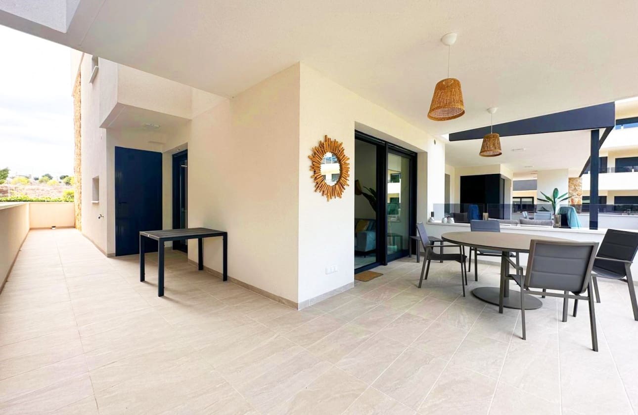 2 soveværelse Lejlighed til salg i Orihuela Costa med swimmingpool garage - € 299.000 (Ref: 9309002)