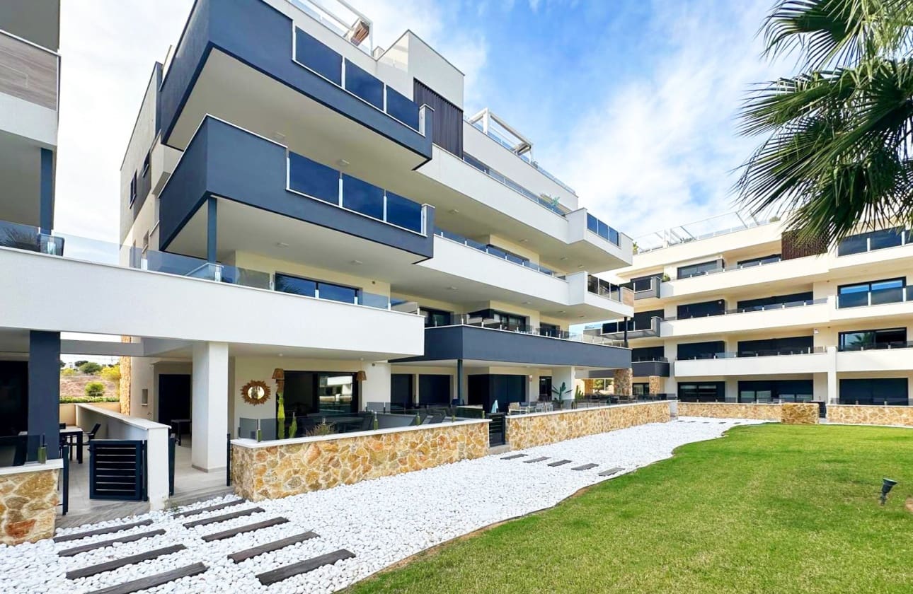 2 soveværelse Lejlighed til salg i Orihuela Costa med swimmingpool garage - € 299.000 (Ref: 9309002)