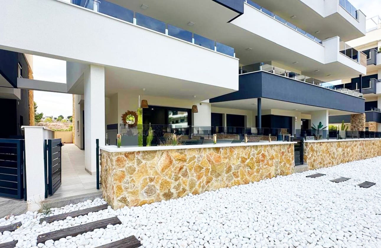 2 soveværelse Lejlighed til salg i Orihuela Costa med swimmingpool garage - € 299.000 (Ref: 9309002)