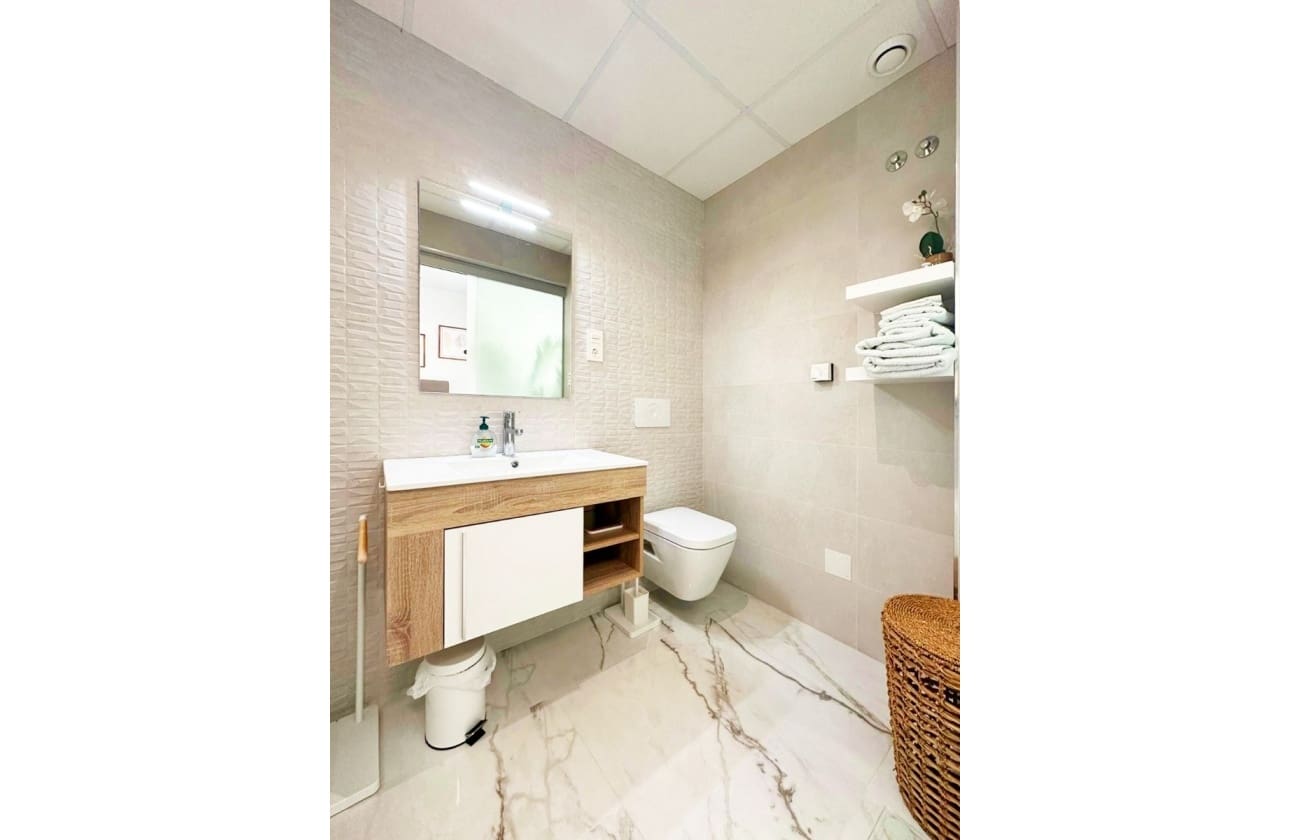 Apartamento de 2 habitaciones en Los Altos en venta con piscina garaje - 279.000 € (Ref: 9309002)