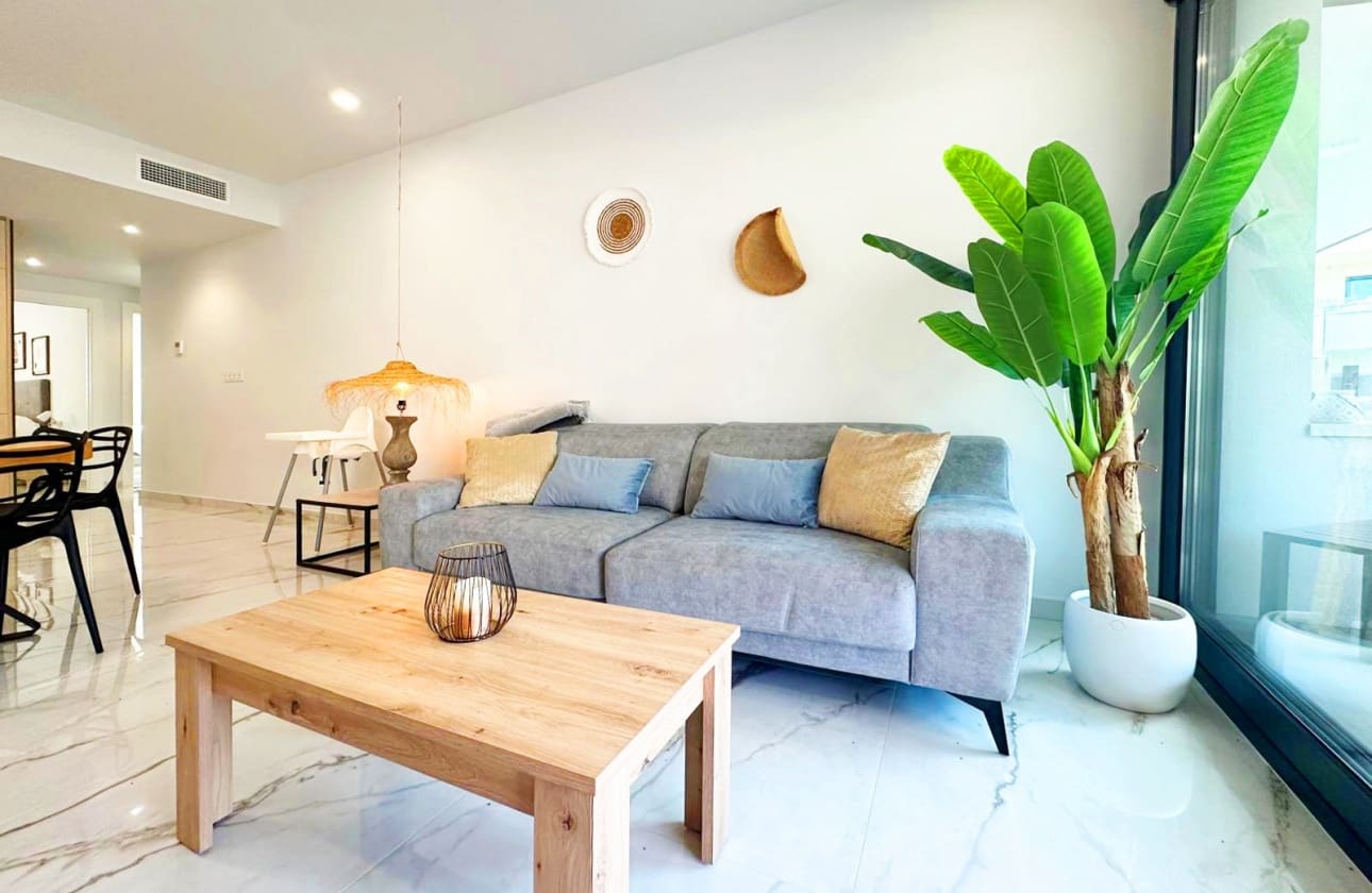 Apartamento de 2 habitaciones en Los Altos en venta con piscina garaje - 279.000 € (Ref: 9309002)