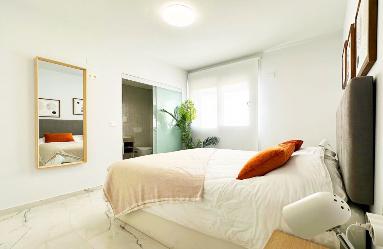 Apartamento de 2 habitaciones en Los Altos en venta con piscina garaje - 279.000 € (Ref: 9309002)