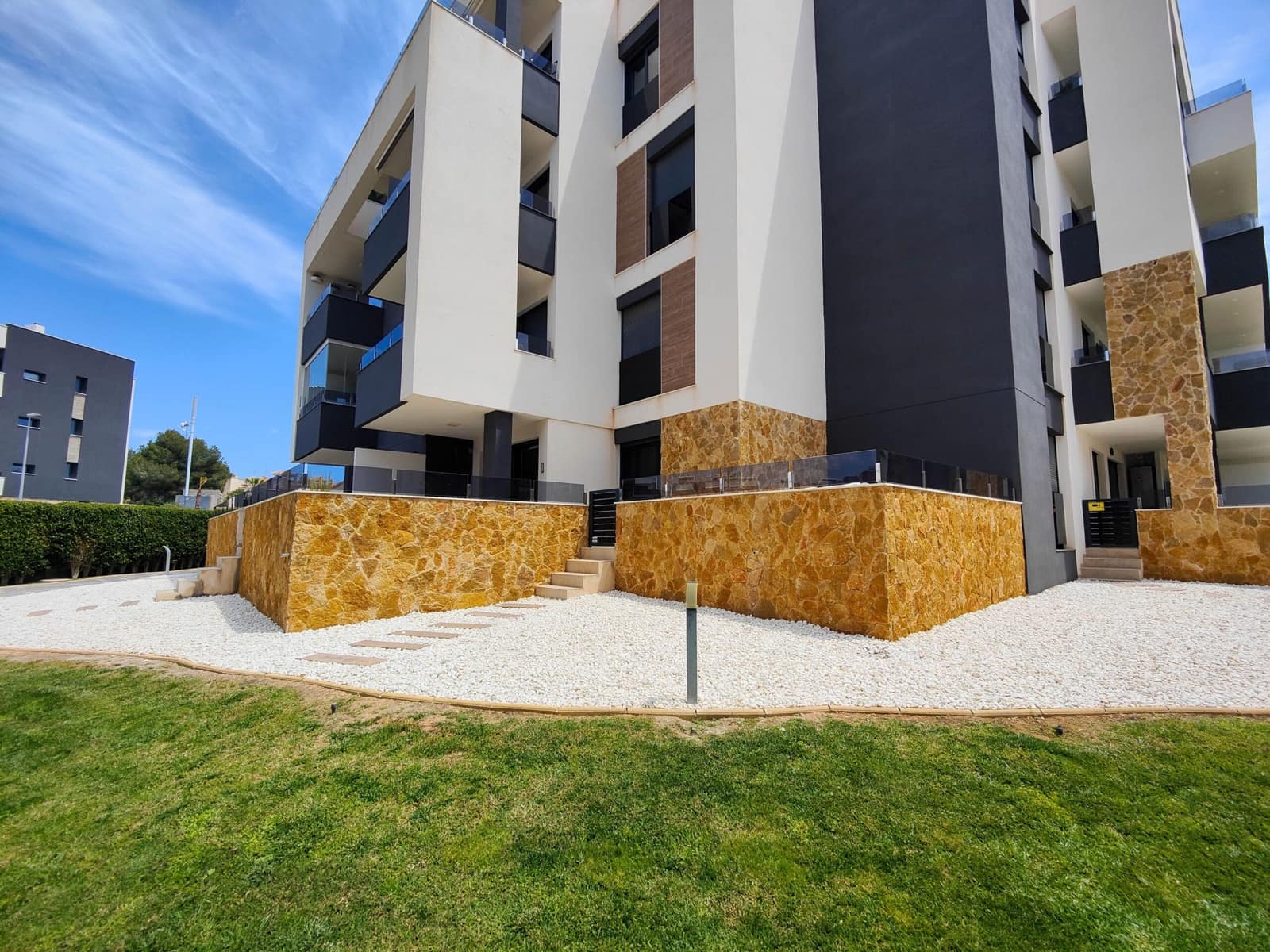 2 soveværelse Lejlighed til salg i Los Almendros (Orihuela Costa) med swimmingpool garage - € 280.000 (Ref: 9309121)