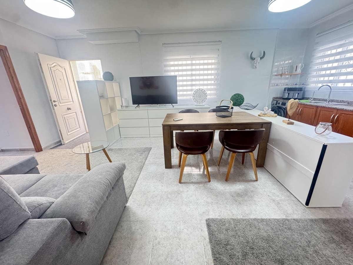 4 sypialnia Willa na sprzedaż w Orihuela Costa z basenem garażem - 379 000 € (Ref: 9313996)