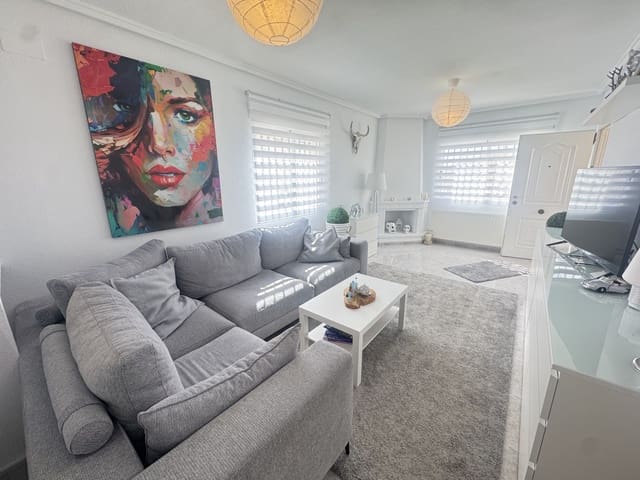 4 makuuhuone Huvila myytävänä paikassa Villamartin, Orihuela mukana uima-altaan 
autotalli - 379 000 € (Ref: 9313996)