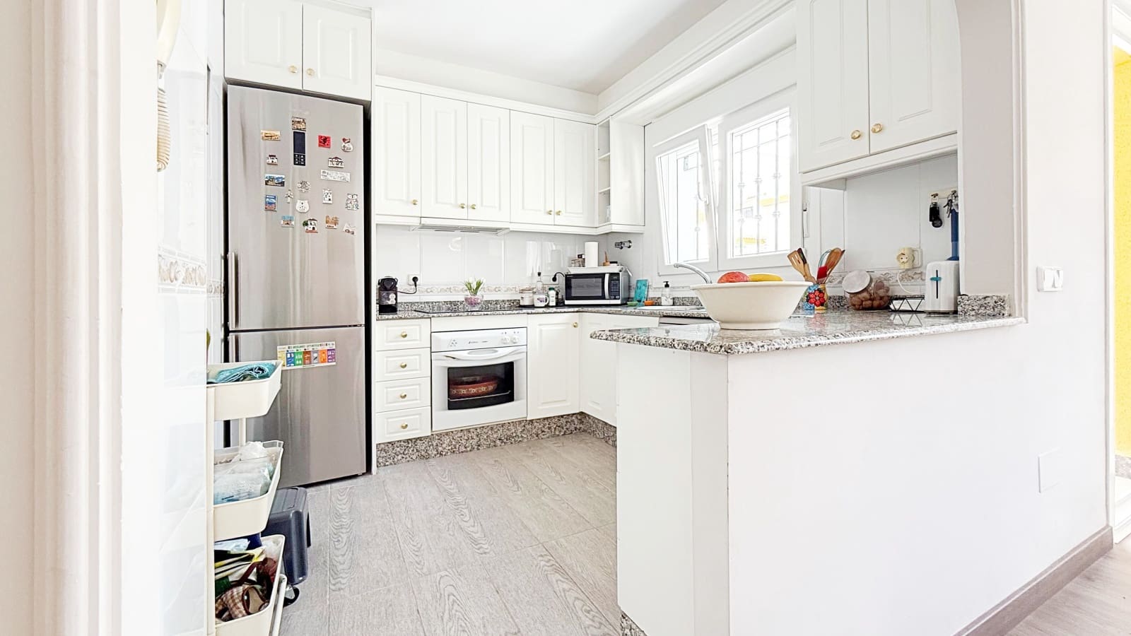 3 sypialnia Dom na sprzedaż w Torrevieja z basenem garażem - 310 000 € (Ref: 9318185)