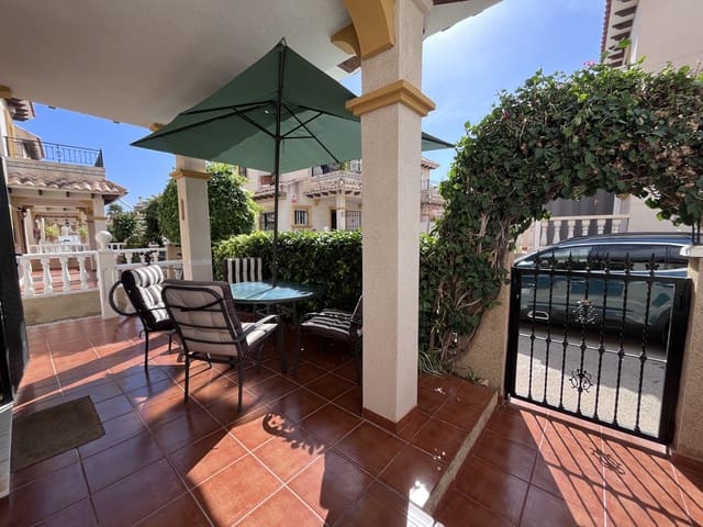 3 soveværelse Byhus til salg i La Zenia, Orihuela med swimmingpool garage - € 239.000 (Ref: 9319528)