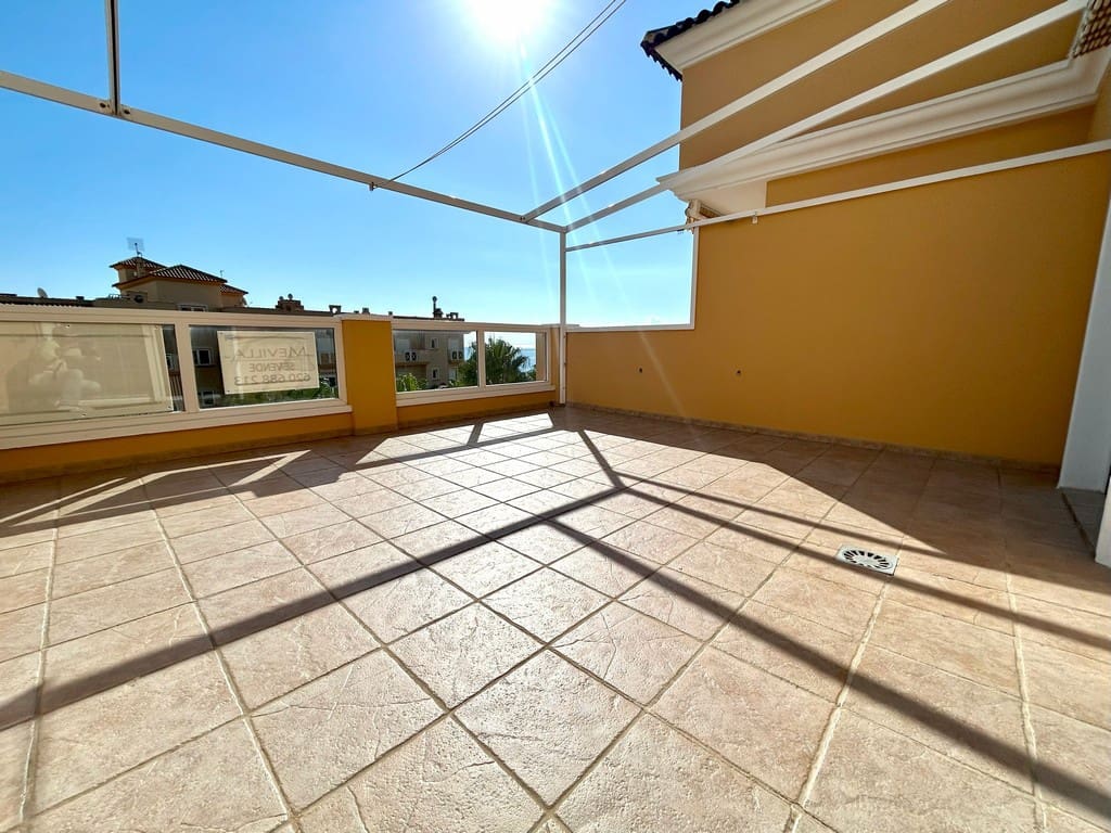 3 makuuhuone Kattohuoneisto myytävänä paikassa Cabo Roig mukana uima-altaan 
autotalli - 645 000 € (Ref: 9345218)