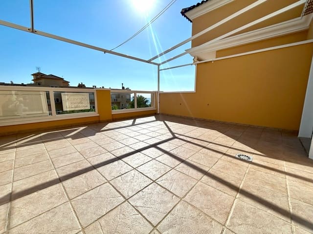 3 makuuhuone Kattohuoneisto myytävänä paikassa Cabo Roig, Orihuela mukana uima-altaan 
autotalli - 645 000 € (Ref: 9345218)