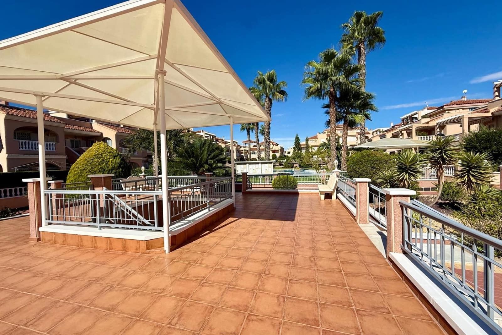 3 soveværelse Penthouse til salg i Playa Flamenca med swimmingpool - € 245.000 (Ref: 9378247)