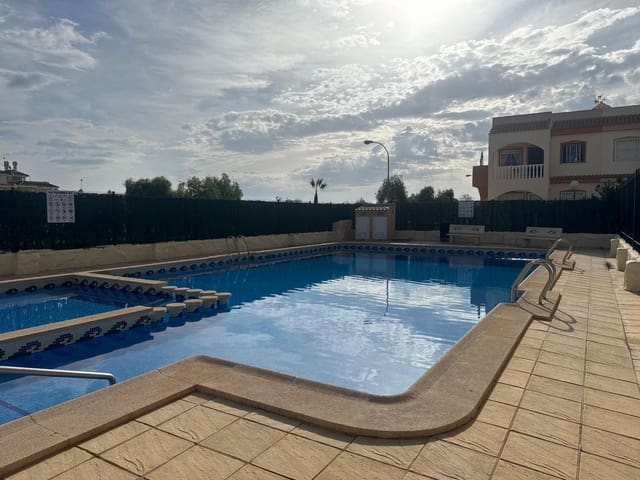 2 soverom Penthouse til salgs i La Florida, Orihuela med svømmebasseng - € 139 500 (Ref: 9395256)