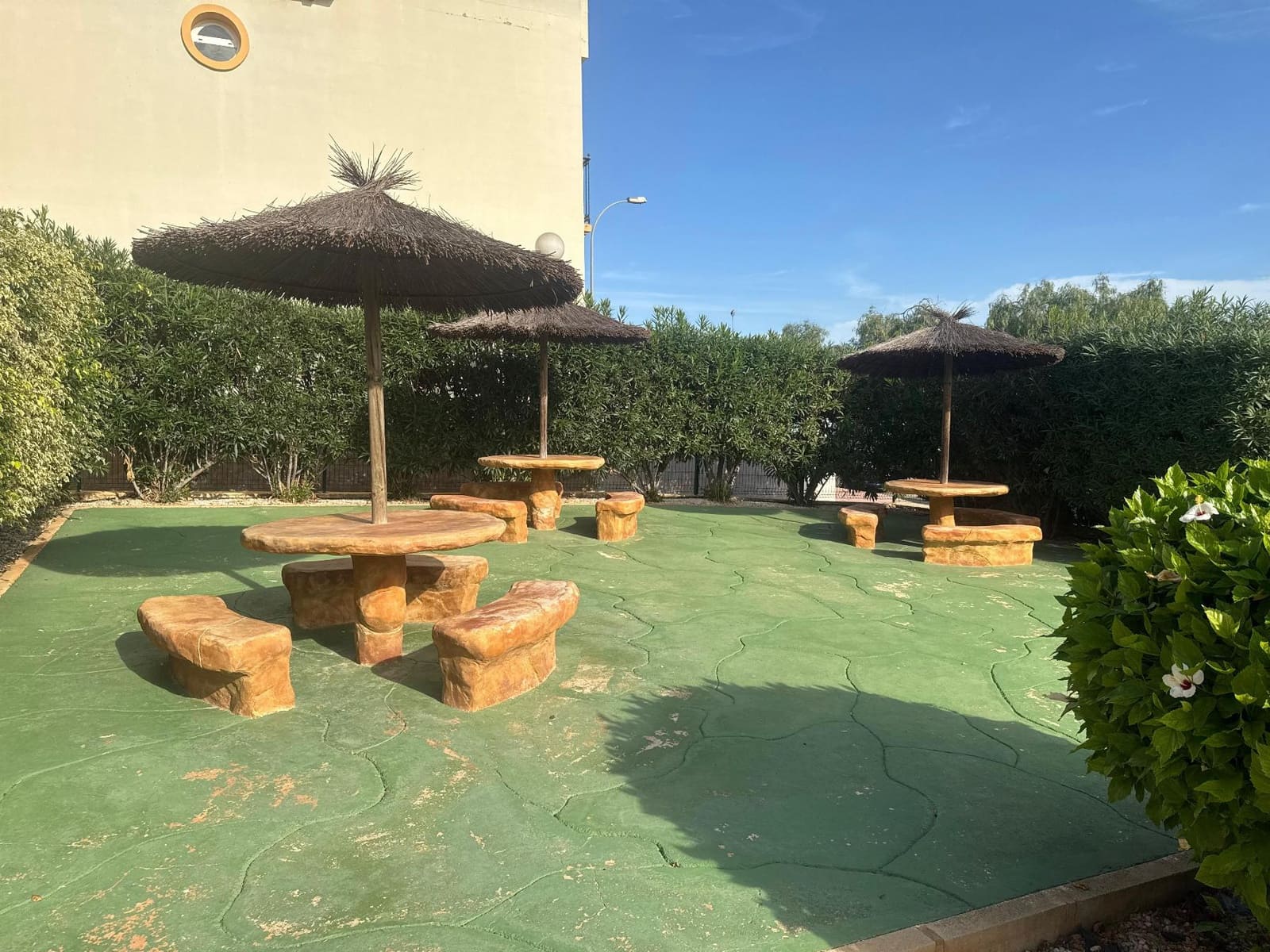 2 makuuhuone Kattohuoneisto myytävänä paikassa La Florida mukana uima-altaan - 139 500 € (Ref: 9395256)