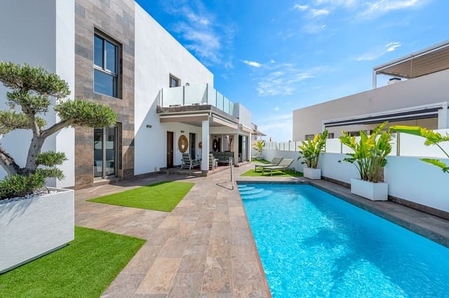 3 camera da letto Villa in vendita in Villamartin, Orihuela con piscina garage - 475.000 € (Rif: 9409794)